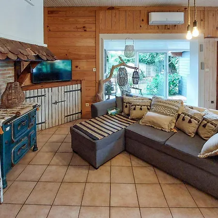 別荘 Cozy Home In Saint-Yaguen Saint-Yaguen