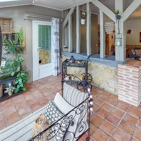Tatil Evi Cozy Home In Saint-Yaguen
