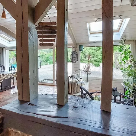 Cozy Home In Saint-Yaguen *