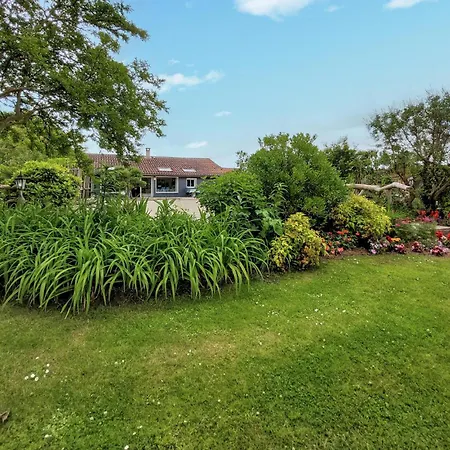 Cozy Home In Saint-Yaguen * Saint-Yaguen