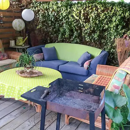 Cozy Home In Saint-Yaguen *