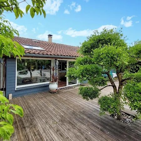 Cozy Home In Saint-Yaguen