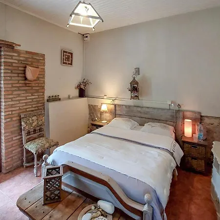 Tatil Evi Cozy Home In Saint-Yaguen *