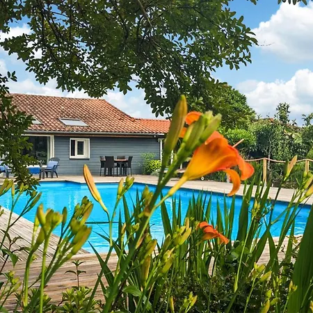 Cozy Home In Saint-Yaguen